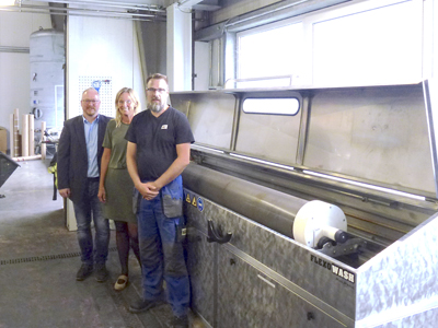 Model installs Flexo Wash’s 200th Anilox Roll Cleaner